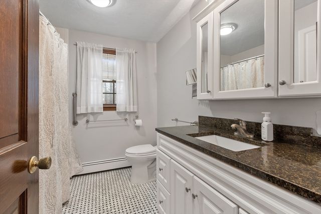 9 Old Princeton Rd Cutoff, Hubbardston, MA 01452