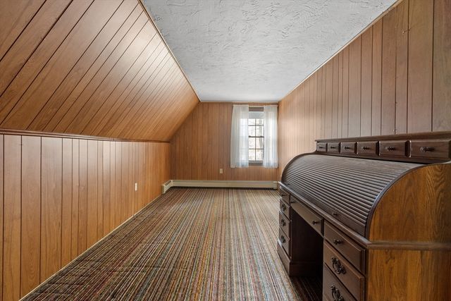 9 Old Princeton Rd Cutoff, Hubbardston, MA 01452