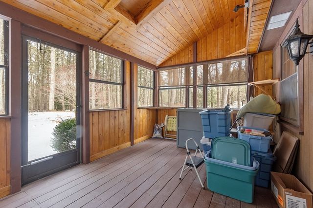 9 Old Princeton Rd Cutoff, Hubbardston, MA 01452