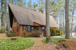 9 Old Princeton Rd Cutoff, Hubbardston, MA 01452