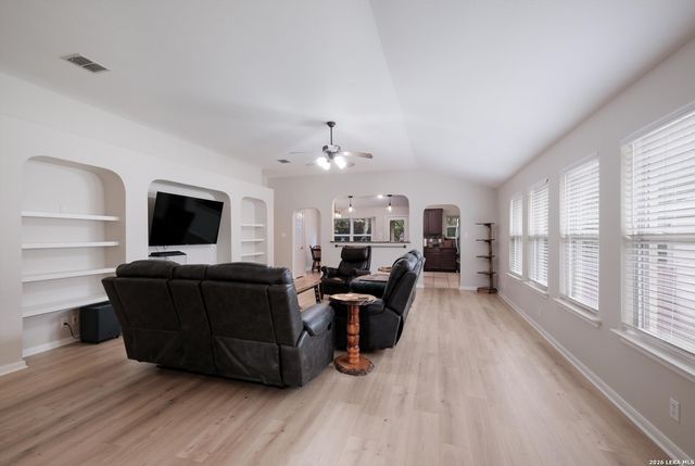 26122 Indian Clf, San Antonio, TX 78260