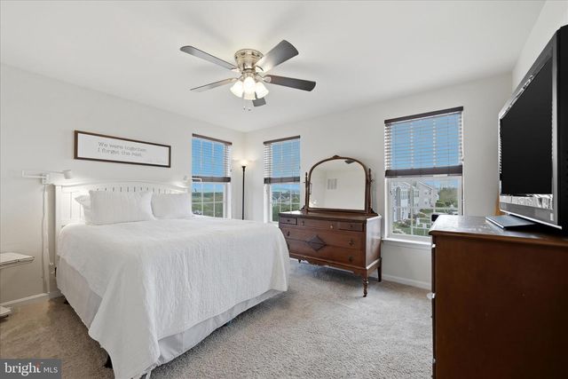 60 NIBLICK SQ, Front Royal, VA 22630