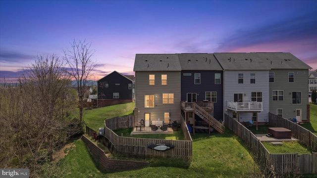 60 NIBLICK SQ, Front Royal, VA 22630