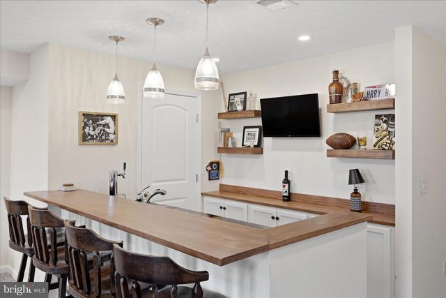 60 NIBLICK SQ, Front Royal, VA 22630