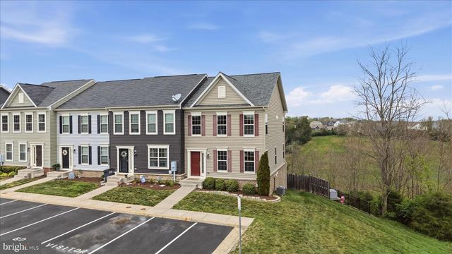60 NIBLICK SQ, Front Royal, VA 22630