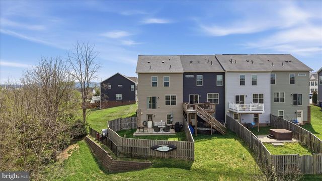 60 NIBLICK SQ, Front Royal, VA 22630