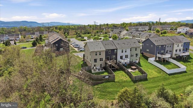 60 NIBLICK SQ, Front Royal, VA 22630