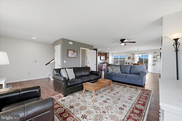 60 NIBLICK SQ, Front Royal, VA 22630
