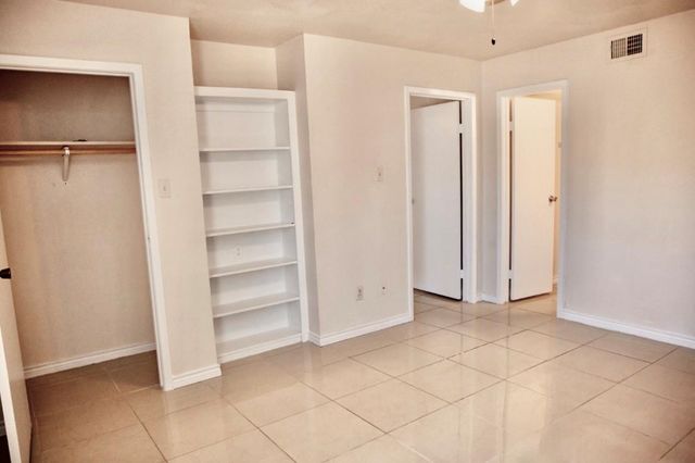 12905 Woodforest Boulevard 303, Houston, TX 77015