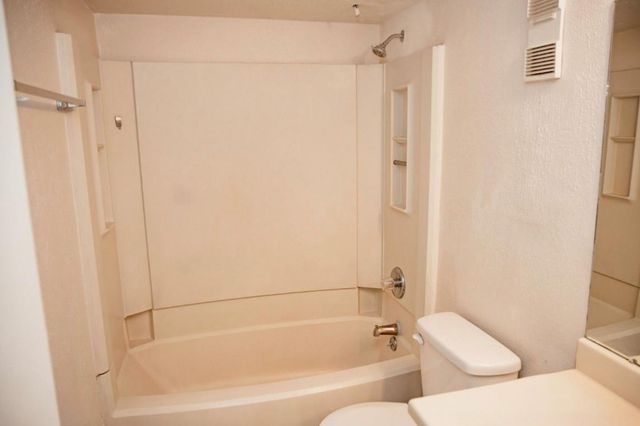 12905 Woodforest Boulevard 303, Houston, TX 77015