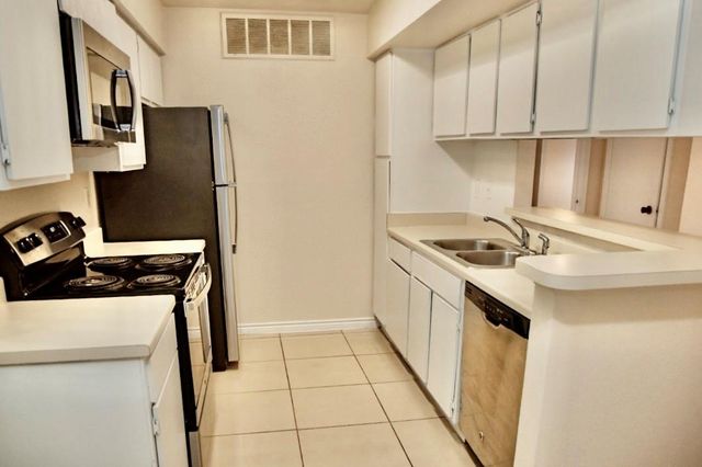 12905 Woodforest Boulevard 303, Houston, TX 77015