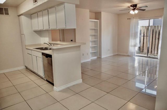 12905 Woodforest Boulevard 303, Houston, TX 77015