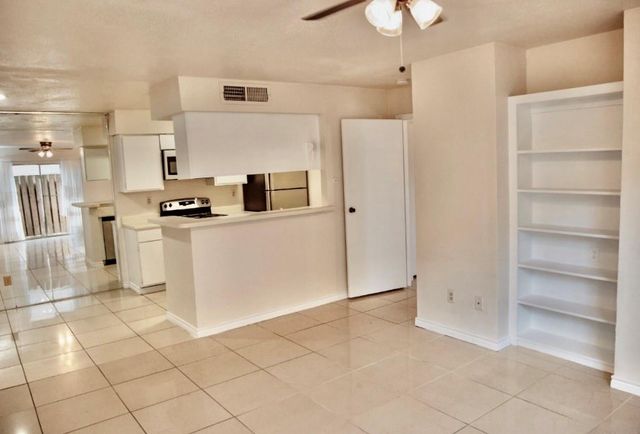 12905 Woodforest Boulevard 303, Houston, TX 77015