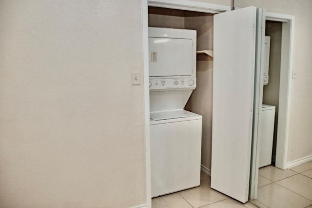 12905 Woodforest Boulevard 303, Houston, TX 77015