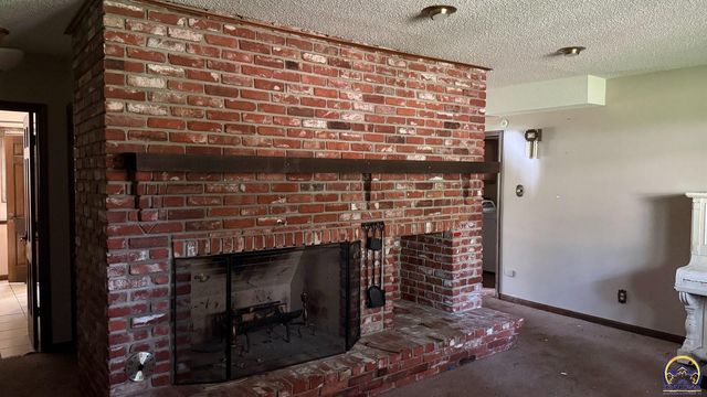 3740 SW Worwick Town RD, Topeka, KS 66610