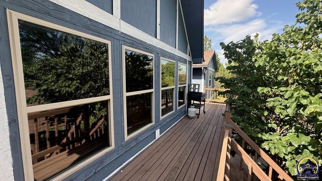 3740 SW Worwick Town RD, Topeka, KS 66610