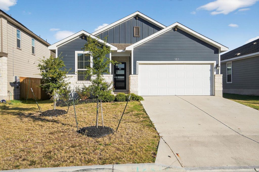 183 Outlaw DR, Jarrell, TX 76537