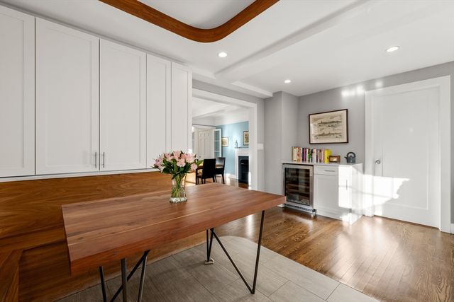 192 Commonwealth Ave 5, Boston, MA 02116