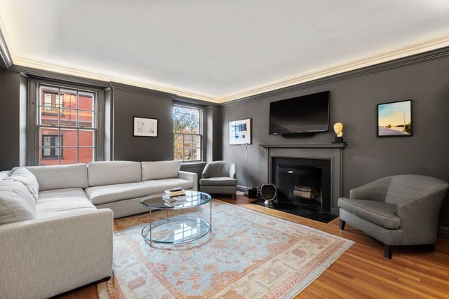 192 Commonwealth Ave 5, Boston, MA 02116