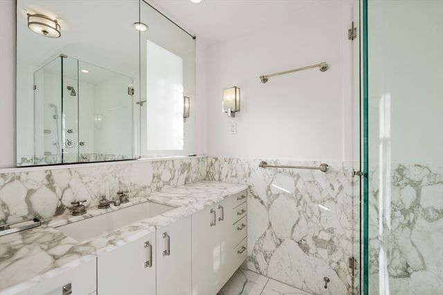 192 Commonwealth Ave 5, Boston, MA 02116