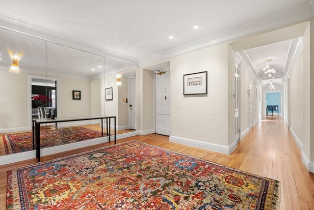 192 Commonwealth Ave 5, Boston, MA 02116