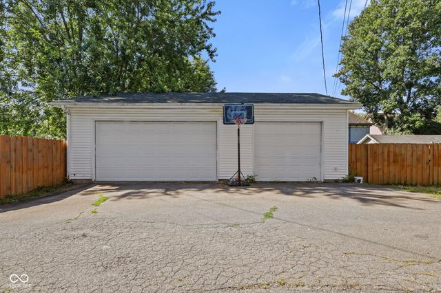18 Martin Place, Franklin, IN 46131