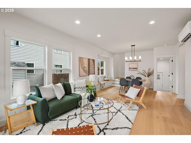 1408 Ne SUMNER St, Portland, OR 97211