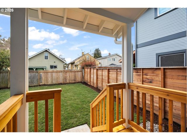 1408 Ne SUMNER St, Portland, OR 97211