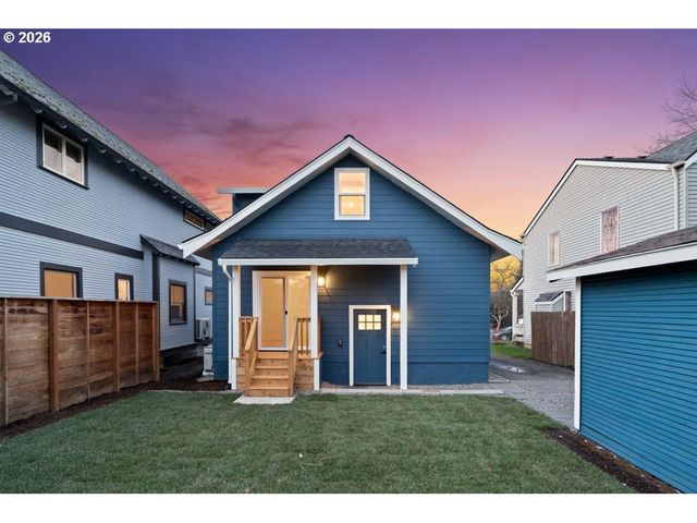 1408 Ne SUMNER St, Portland, OR 97211