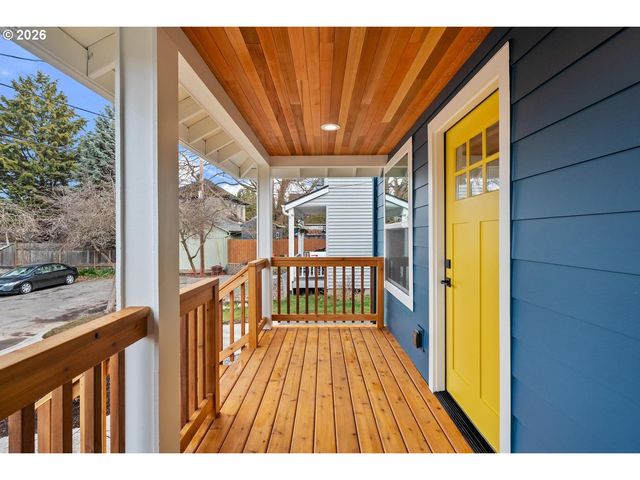 1408 Ne SUMNER St, Portland, OR 97211