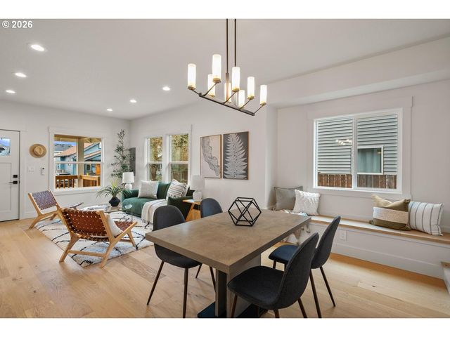 1408 Ne SUMNER St, Portland, OR 97211