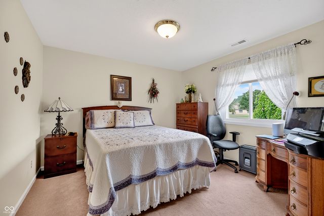 175 Warwick Way, Pendleton, IN 46064