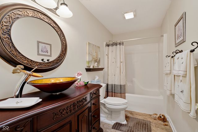 175 Warwick Way, Pendleton, IN 46064