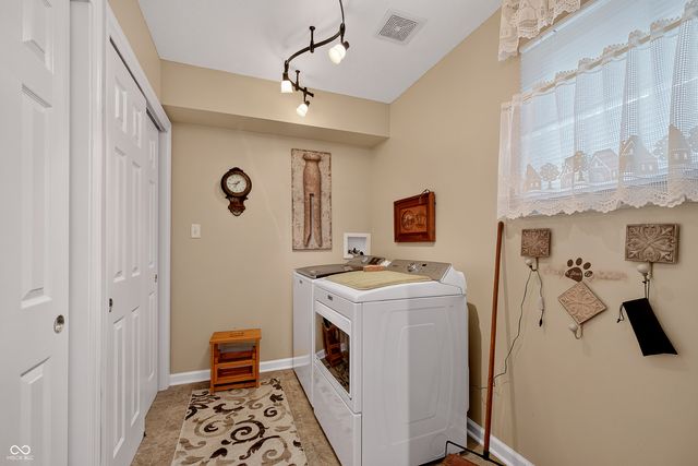 175 Warwick Way, Pendleton, IN 46064