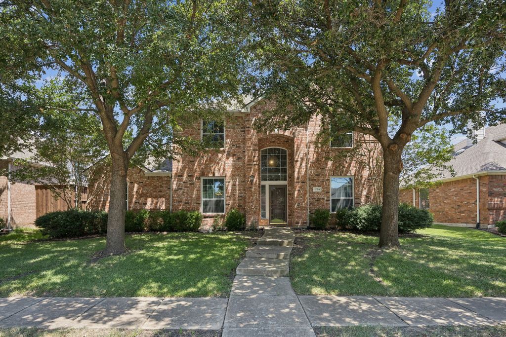 1709 Clarke Springs Drive, Allen, TX 75002