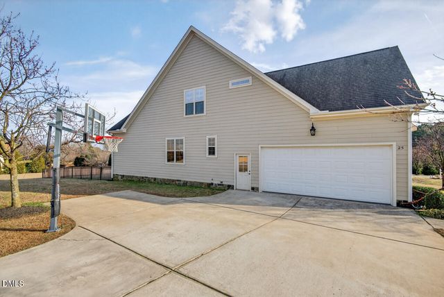 25 Westbourne Lane, Youngsville, NC 27596