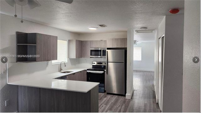 580 NW 58th St 580, Miami, FL 33127