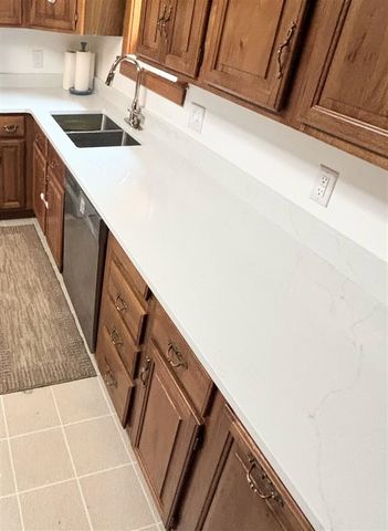 2311 E Glendora Road, Buchanan, MI 49107