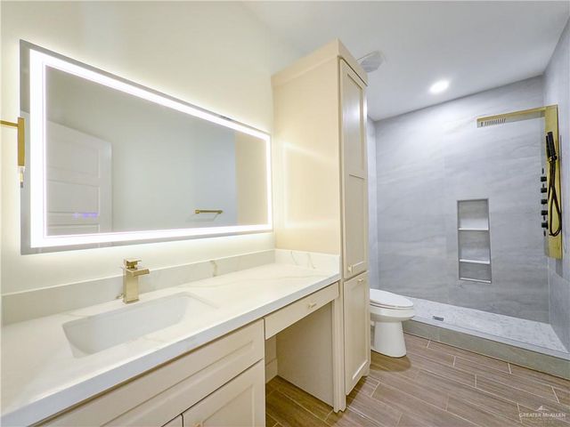 225 Palm Drive, La Joya, TX 78560