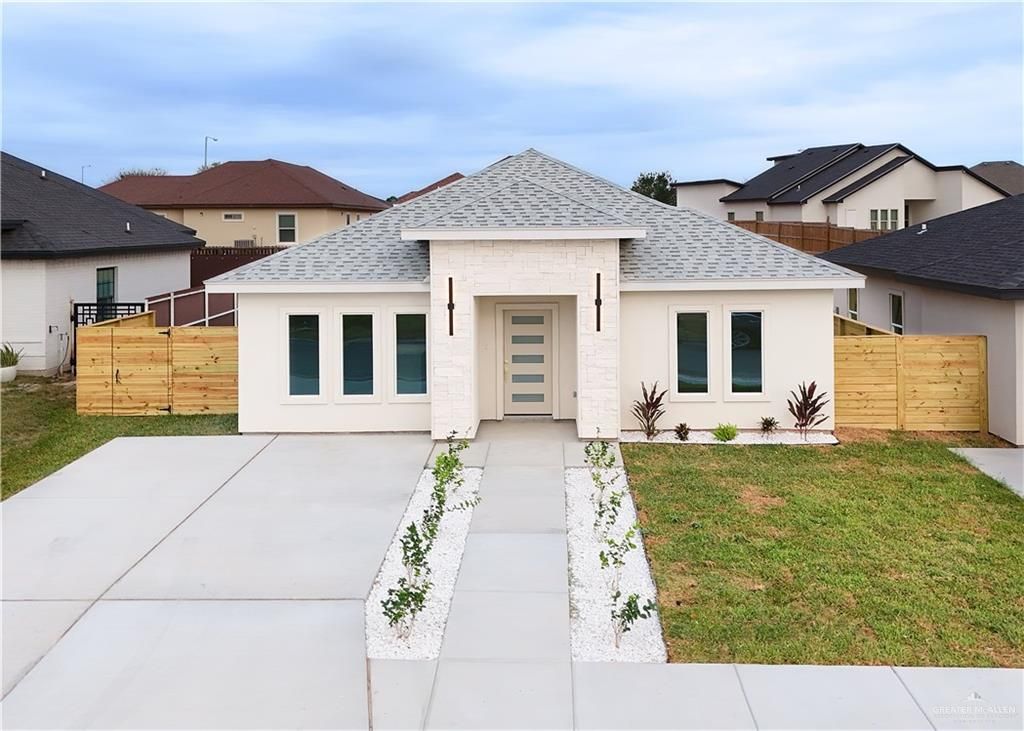 225 Palm Drive, La Joya, TX 78560