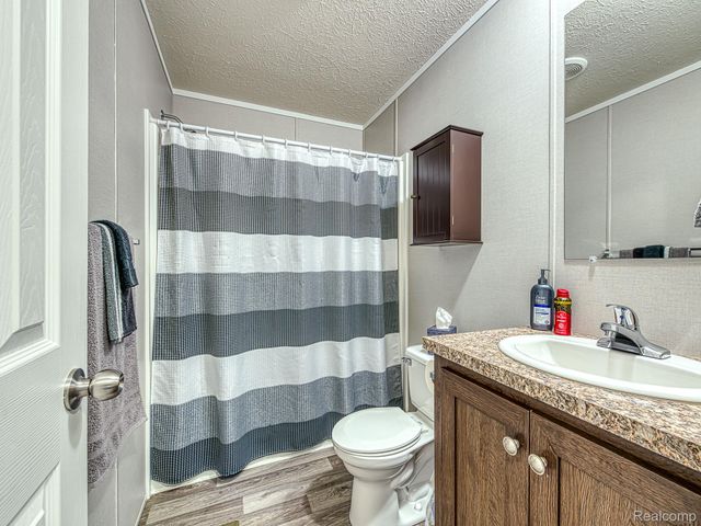 139 Menlo Park Dr, Van Buren Charter Township, MI 48111