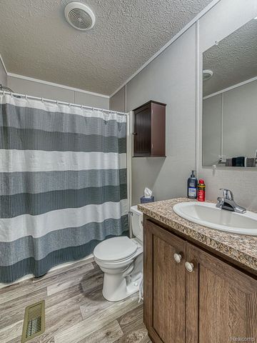 139 Menlo Park Dr, Van Buren Charter Township, MI 48111