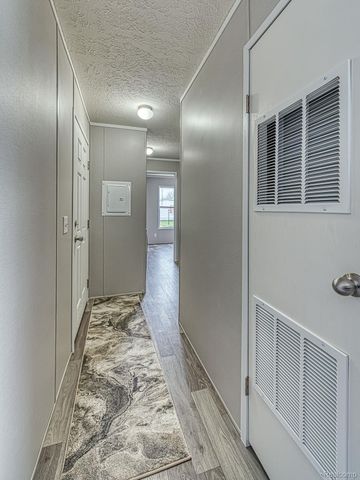 139 Menlo Park Dr, Van Buren Charter Township, MI 48111