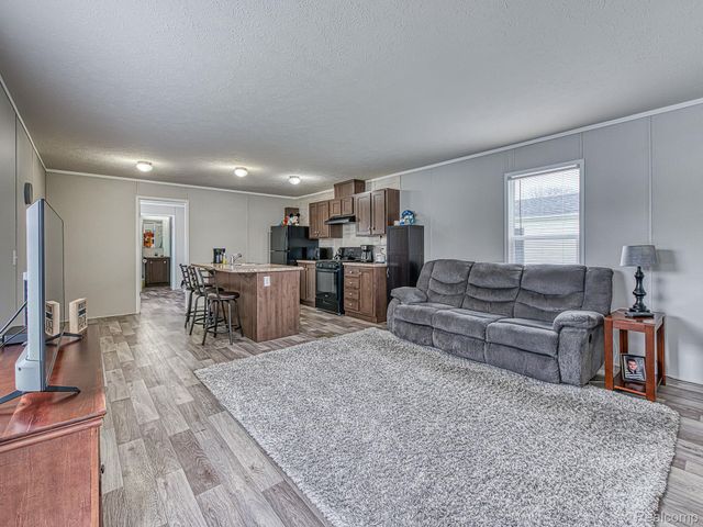 139 Menlo Park Dr, Van Buren Charter Township, MI 48111