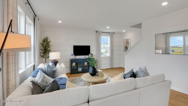 13 Dahlia Court, Bayville, NJ 08721