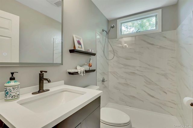 170 Vineyard Way, Aquebogue, NY 11931