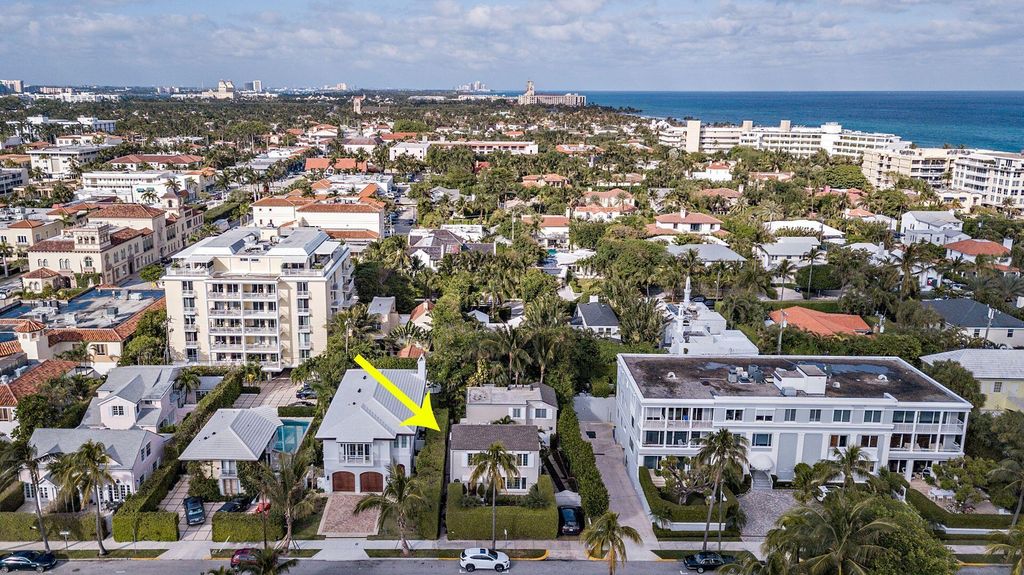 155 Peruvian Avenue Back Cottage, Palm Beach, FL 33480