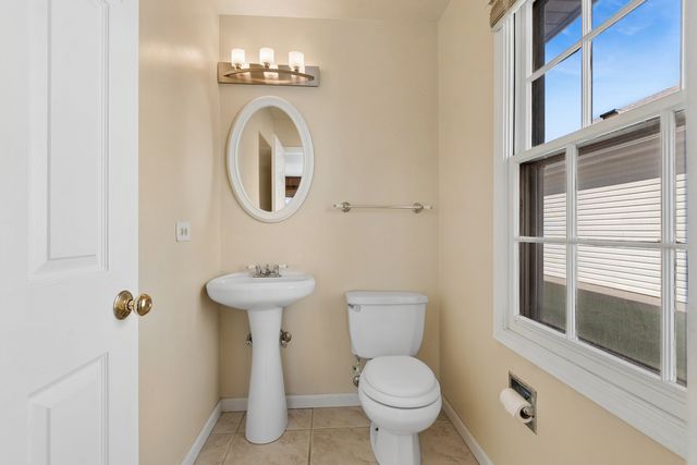 917 Shambliss Lane, Buffalo Grove, IL 60089