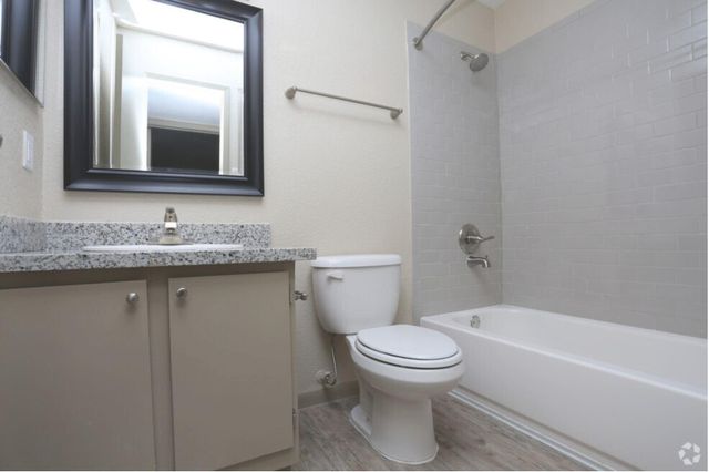 510 Billie Bess Lane 210, Conroe, TX 77301