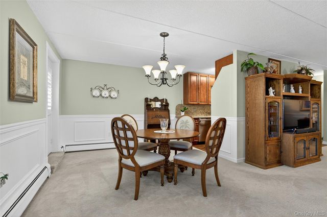 135 Post Avenue 3F, Westbury, NY 11590